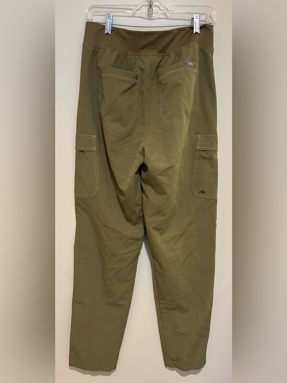 Fig’s Women Technical Collection Ukwala High-Waisted Cargo Scrub Medium Tall - Picture 2 of 6